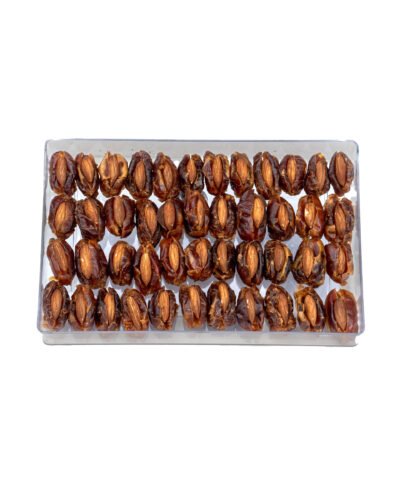 Dates with Almonds